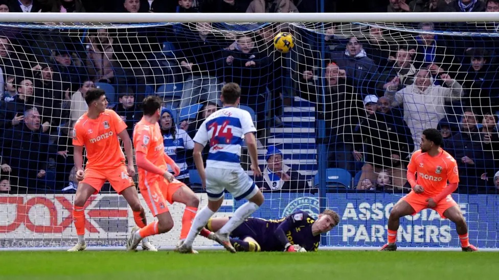 尼古拉斯&middot;馬德森勁射破門，為女王公園巡游者隊(duì)鎖定勝局