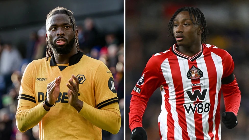 托盧&middot;阿羅科達雷（左）和羅曼&middot;蒙德爾在周日的英超聯(lián)賽比賽后遭到辱罵