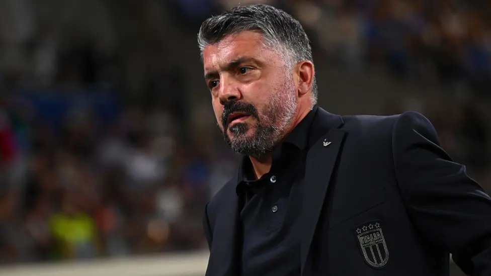 去年六月，盧西亞諾&middot;斯帕萊蒂被解雇后，詹納羅&middot;加圖索被任命為意大利國家隊主教練。